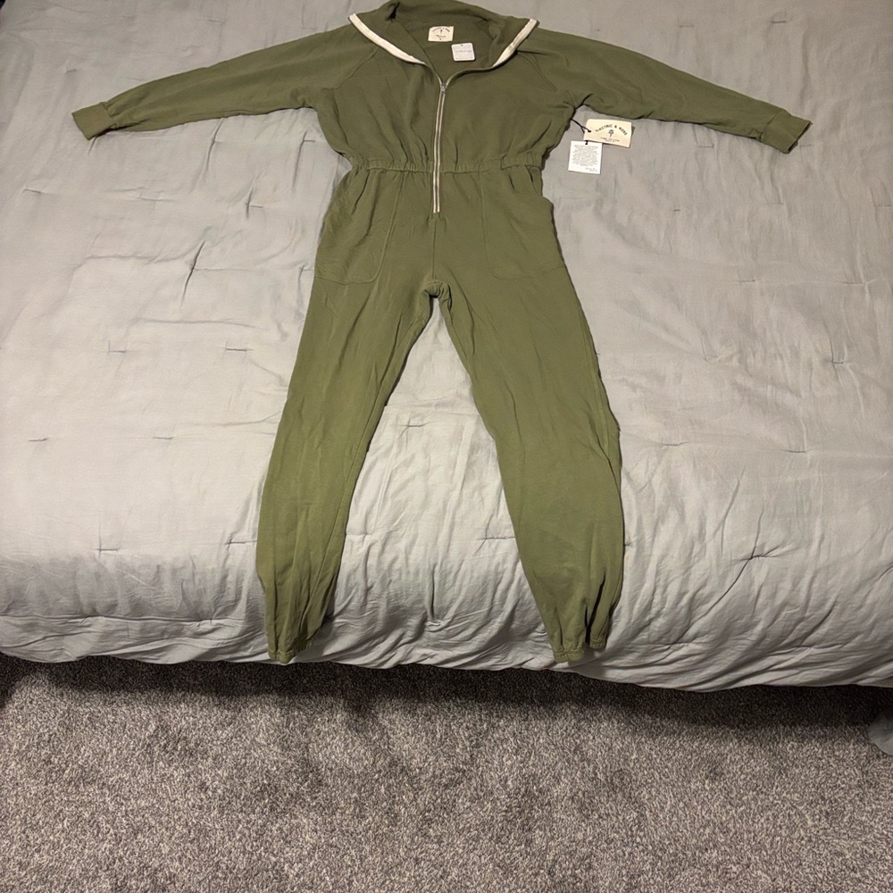 Electric & Rose Sage Green Zip-Up